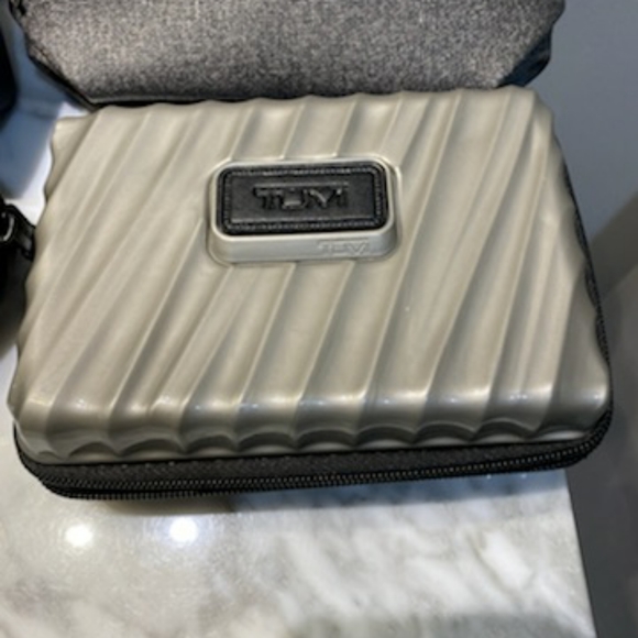 Cases - Picture 4 of 6